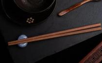 使用筷子有什么注意事项呢