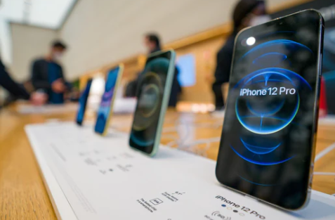 2月24日苹果宣布针对某些有接收器问题的iPhone机型提供免费维修计划