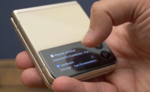 三星GalaxyZFlip4智能手机将配备2英寸加盖显示屏