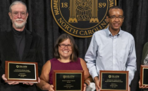 伊隆大学通过年度奖项表彰教职员工的卓越表现